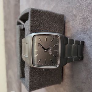 Nixon Watch